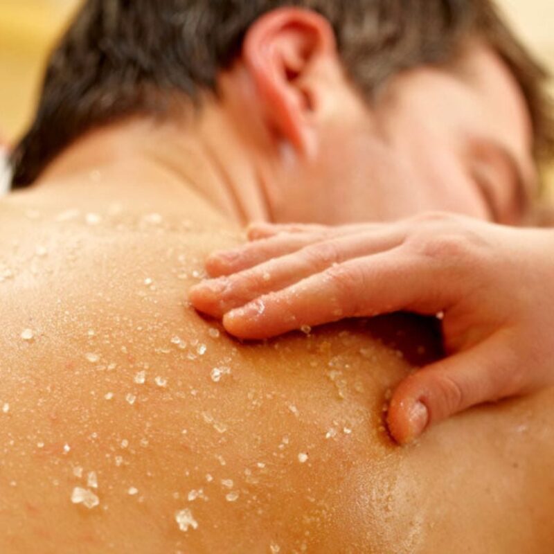 Trattamento Esfoliante Profondo al Sale dell’Himalaya 50′